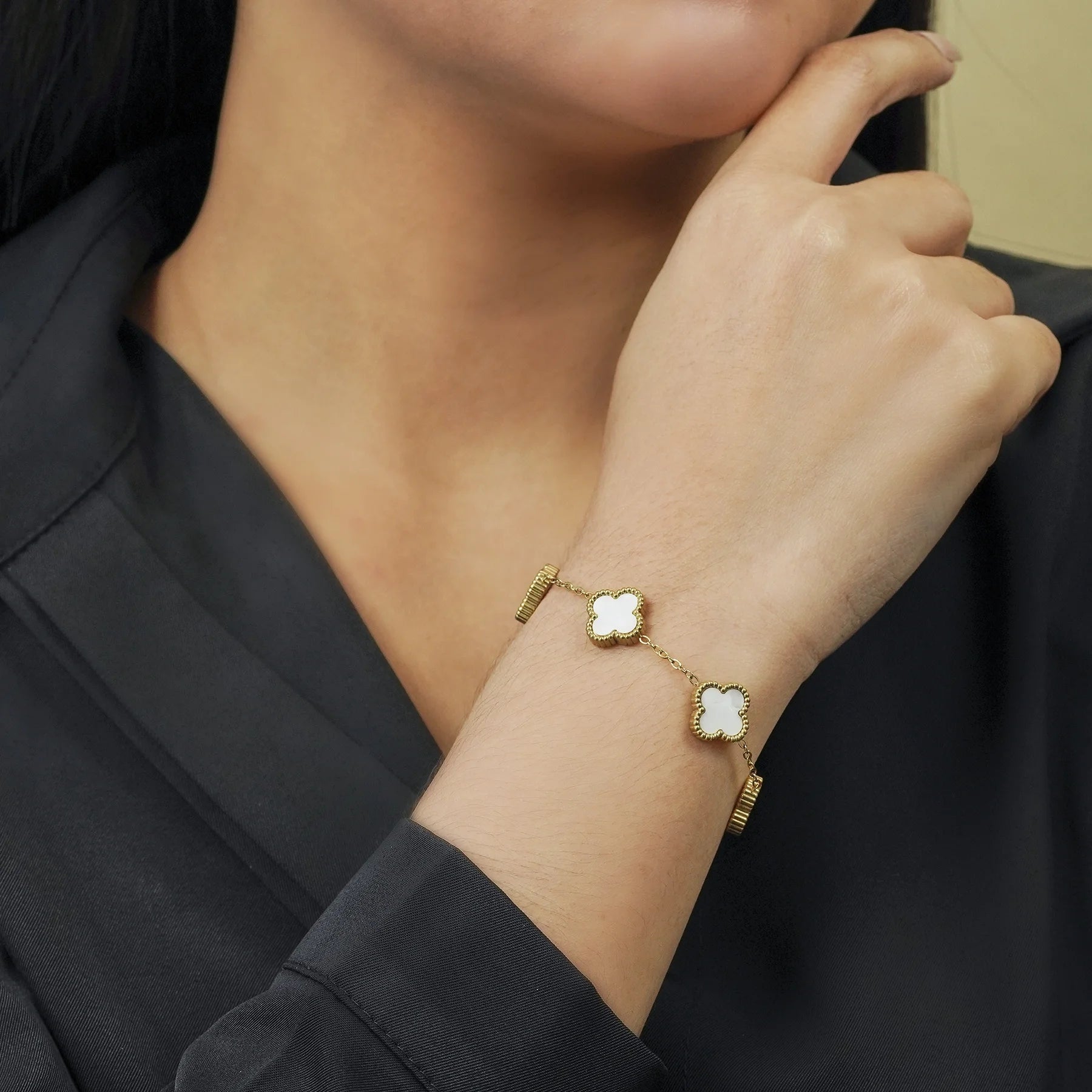 Elegant Yellow Gold Plated White Flower Link Bracelet - A Timeless Fashion Statement